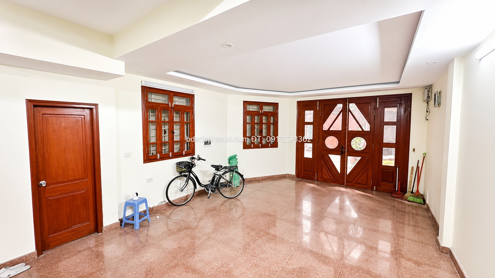Bán Nhà Lô Góc Phố Triệu Việt Vương, Hai Bà Trưng, 70m², 5 Tầng, Nở Hậu, Ô Tô Vào