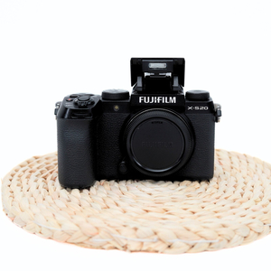 Fujifilm X-S20