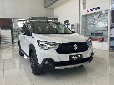 Suzuki XL7 Hybrid 2 Tone