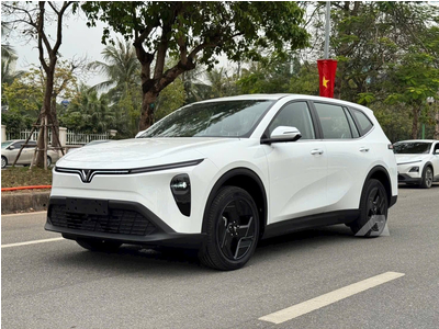 VinFast MPV 7 (Xe Gia Đình)