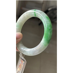 Vòng Ngọc Xanh Lý Cay