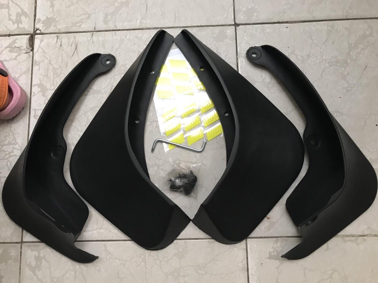 Bộ chắn bùn xe Toyota Yaris