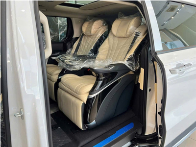 New Carnival 1.6T Signature 7S ( GHẾ VIP)