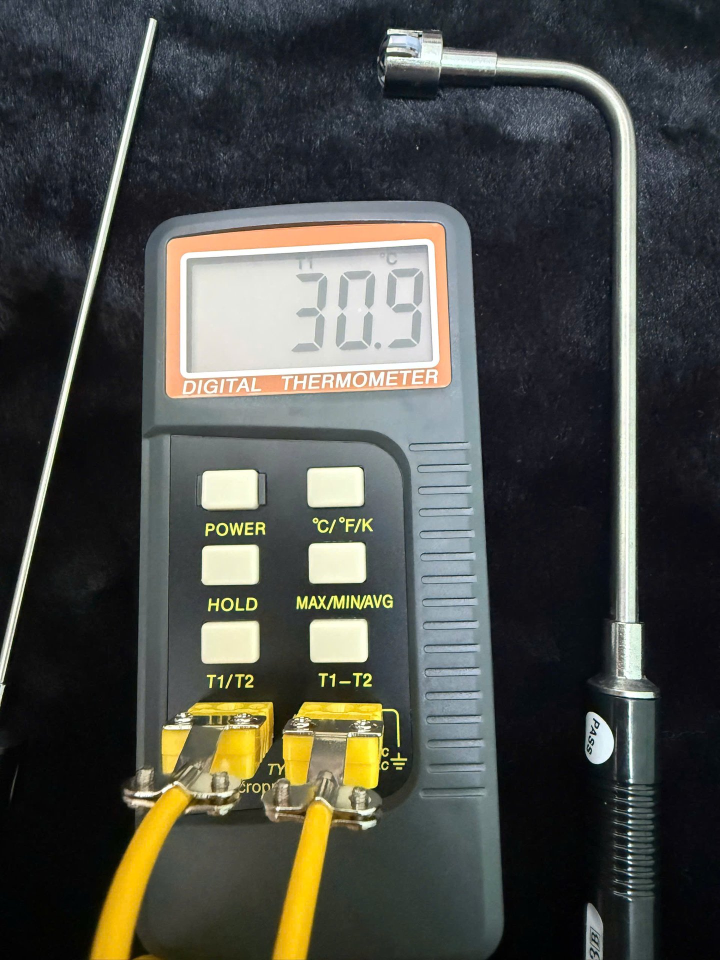 Máy đo nhiệt độ tiếp xúc DM6802B, thiết bị đo nhiệt độ. Máy đo nhiệt độ 2 kênh. 6802 II