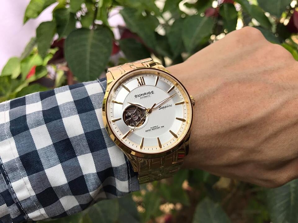 ĐỒNG HỒ LỘ CƠ SUNRISE 7002SA