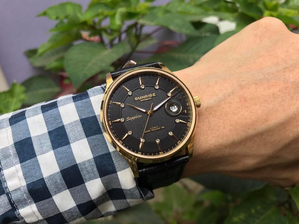 ĐỒNG HỒ CƠ DÂY DA SUNRISE 7002PB