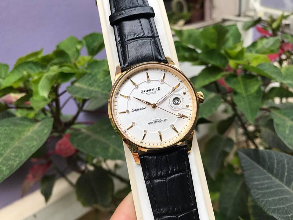 ĐỒNG HỒ CƠ DÂY DA SUNRISE 7002PB