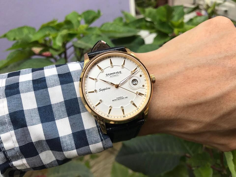 ĐỒNG HỒ CƠ DÂY DA SUNRISE 7002PB