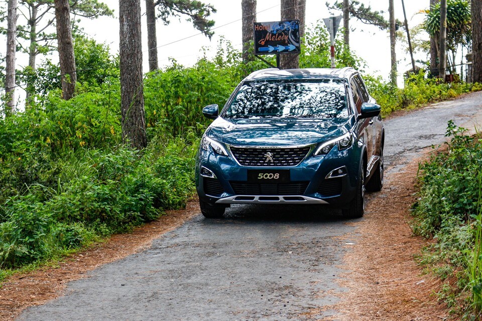 Peugeot 5008 Xanh Ngá»c Báº£o Gia Tá»'t Æ°u Ä'ai Cao