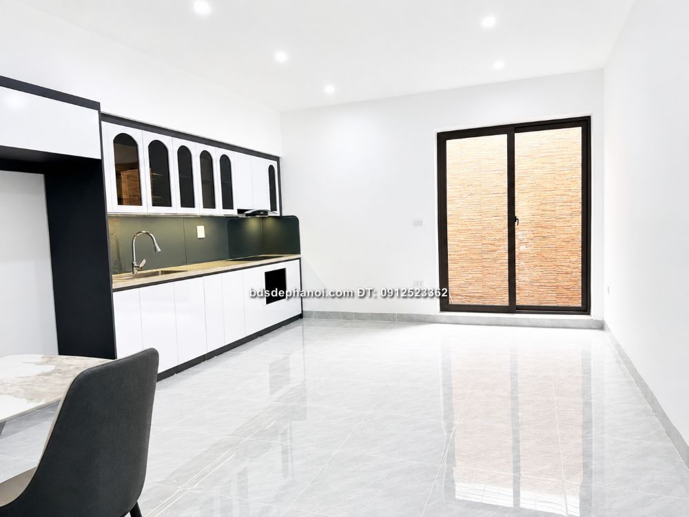 Bán Nhà Phân Lô Trương Định, Hai Bà Trưng, 62m², 4 Tầng, Mặt Tiền 4.7m, Ô Tô Tránh, Vỉa Hè