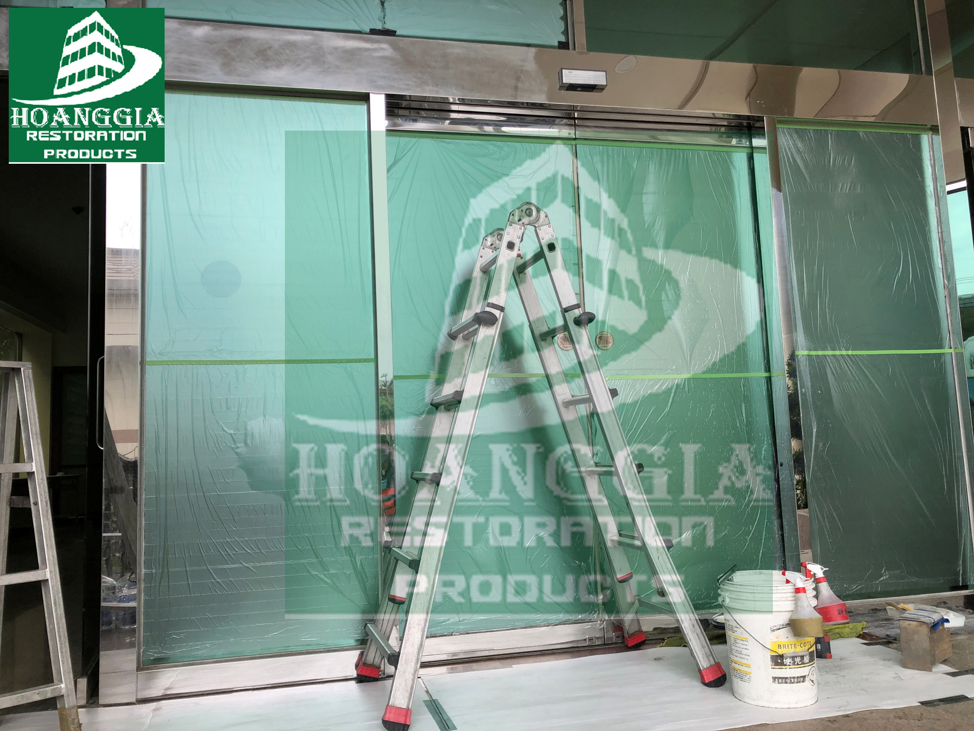 DV ĐÁNH BÓNG PHỤC HỒI THANG MÁY TRẦY XƯỚC & RỈ SÉT