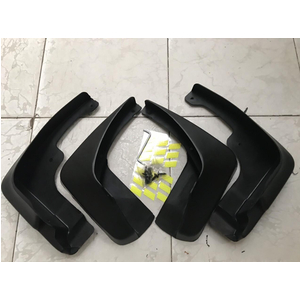 Bộ chắn bùn xe Toyota Camry 06-13