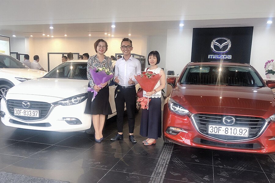 Hình ảnh giao xe Mazda cho Khách hàng