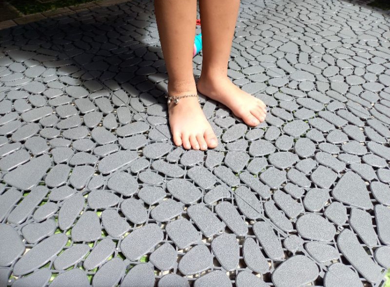 Thảm ghép chống trơn viên sỏi HN.DNG-008