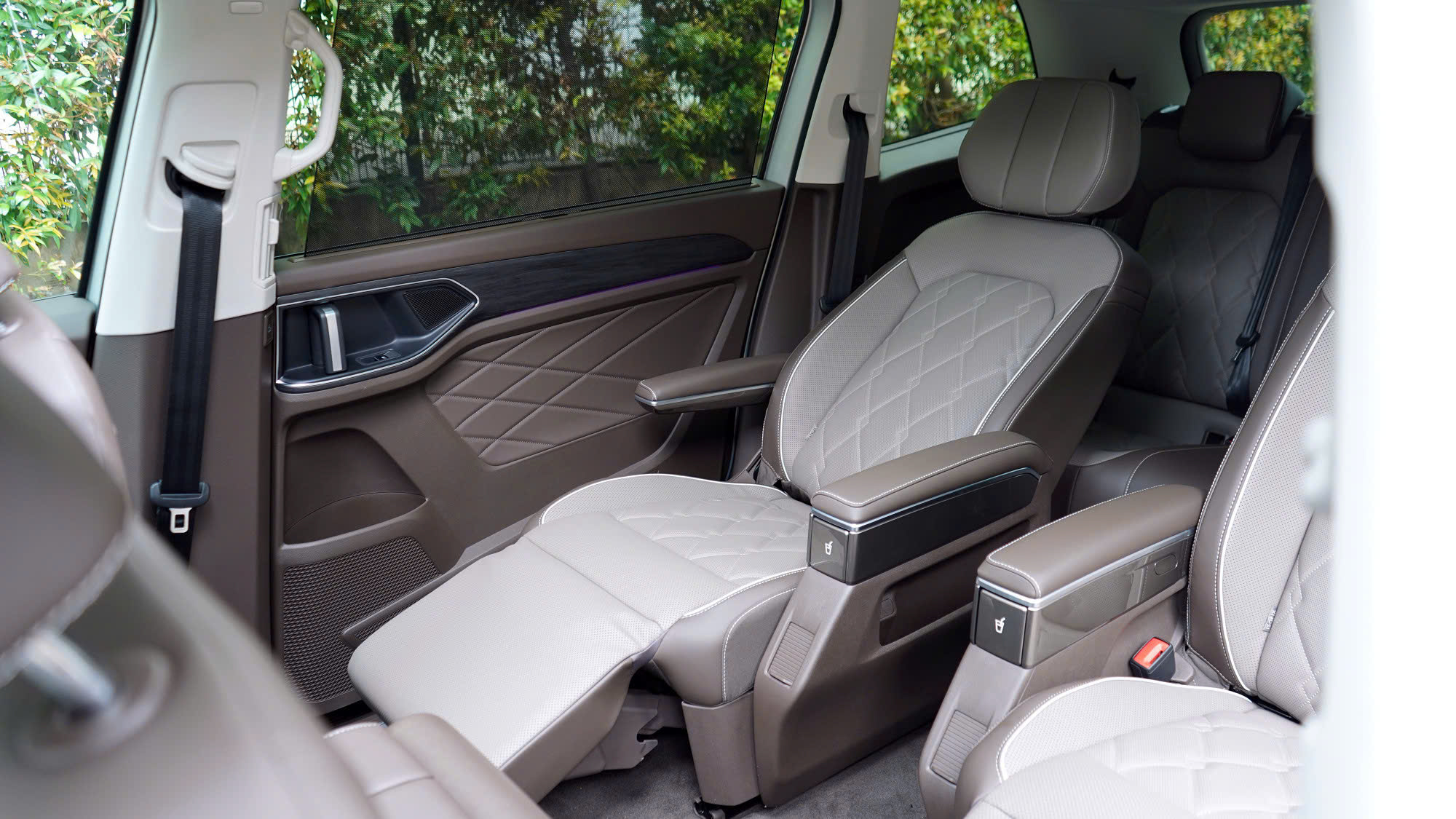 Volkswagen Viloran Luxury