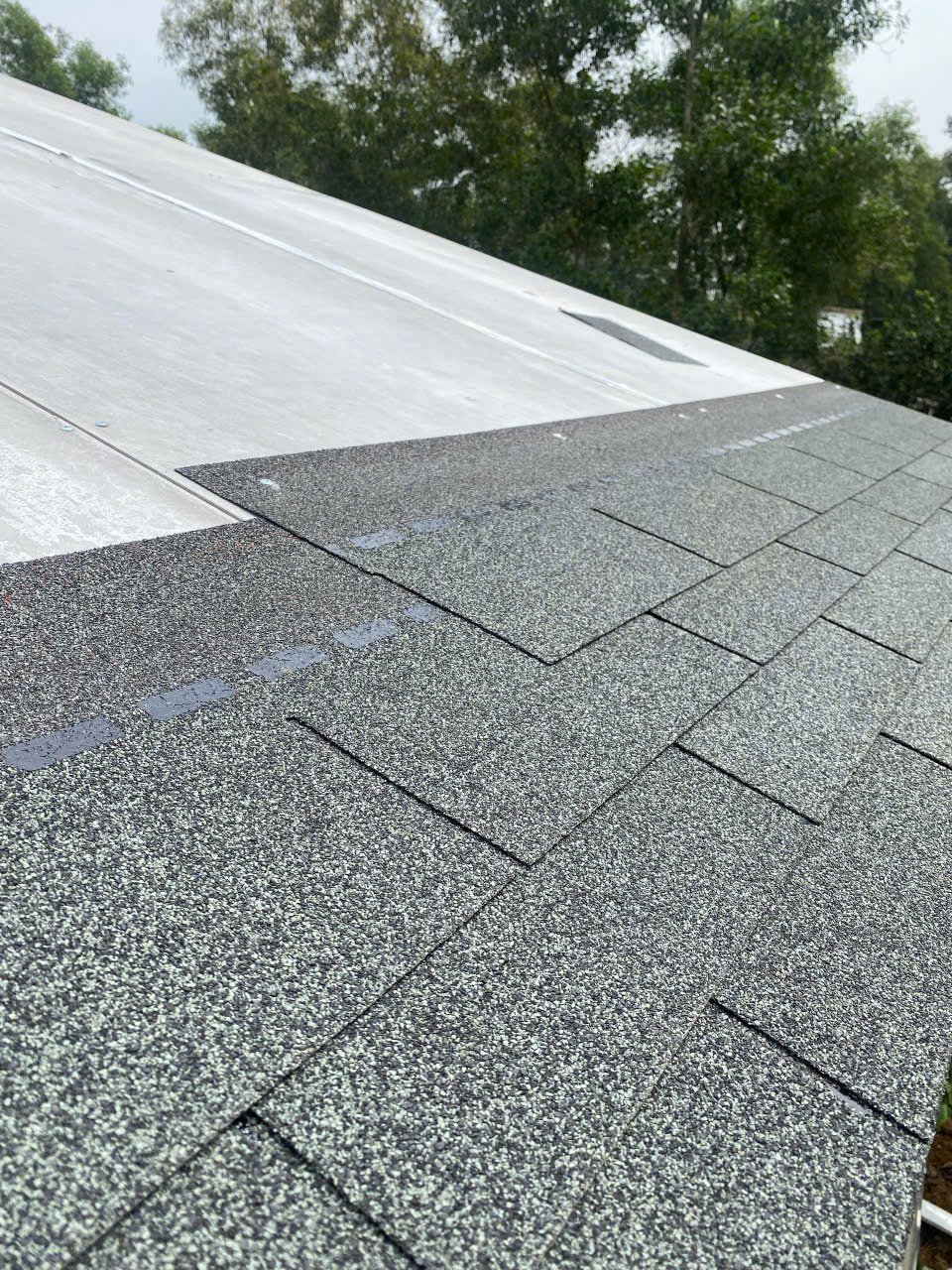 Ngói lợp bitum phủ đá dạng đồng phẳng HP002-BITUM-BÌNH DƯƠNG