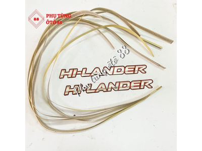 DECAN HILANDER VIỀN ĐỎ ISUZU 7 CHỖ HILANDER CHÍNH HÃNG - 8202020023
