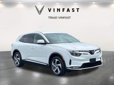 VF8 ECO -GIÁ LĂN BÁNH - ĐÃ BAO GỒM PIN