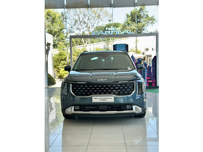 New Carnival 1.6T Signature 7S ( GHẾ VIP)