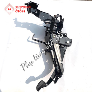 BÀN ĐẠP CHÂN CÔN ISUZU 5 TẤN NQR 75