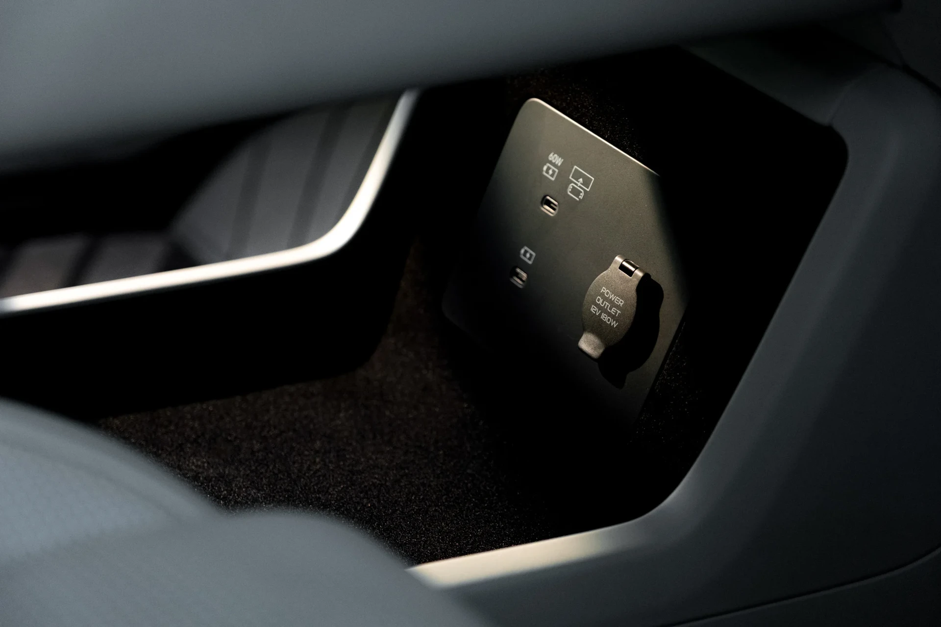 Lynk & Co 900