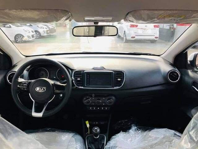 KIA Soluto MT Deluxe 1.4L