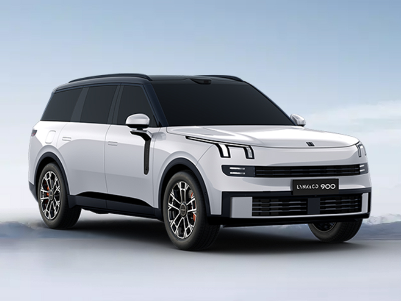 Lynk & Co 900