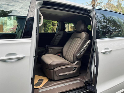 Volkswagen Viloran Premium