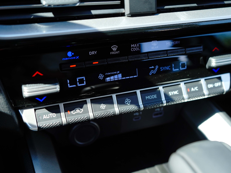 Mitsubishi Destinator Ultimate