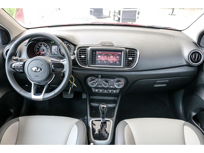 KIA Soluto AT Luxury