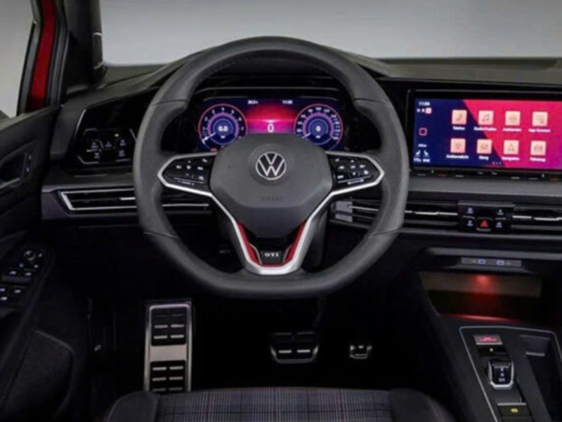 Volkswagen Golf 1.5 eTSI R-Line