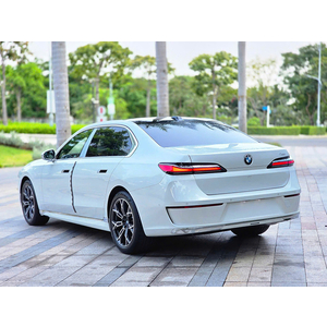 BMW 735i Pure Excellence