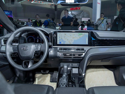 Toyota Camry HEV TOP