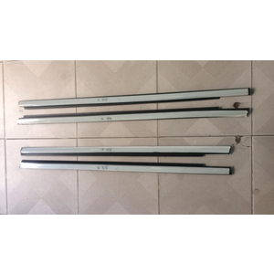 Nẹp chân kính trong Chery QQ3 & Daewoo Matiz