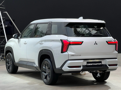 Mitsubishi Destinator