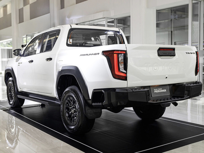 Toyota Hilux 2.8L 4x2 MT