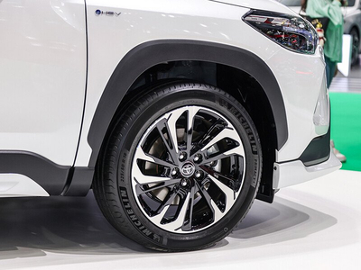 New Toyota Corolla Cross 1.8V
