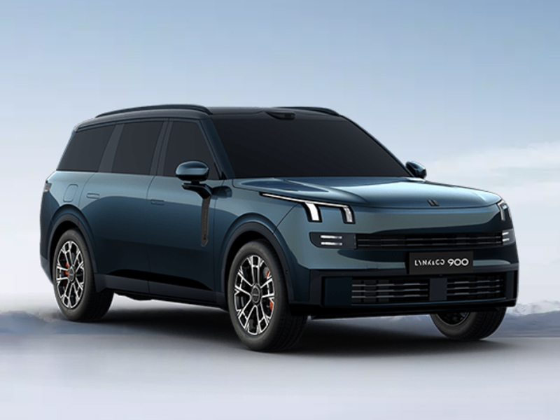 Lynk & Co 900