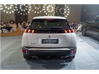Peugeot 2008 AT