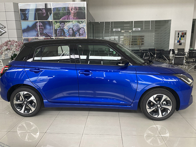 Suzuki Swift Hybrid 2-Tone