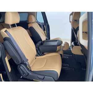 KIA Carnival 2.2D Luxury 8 chỗ