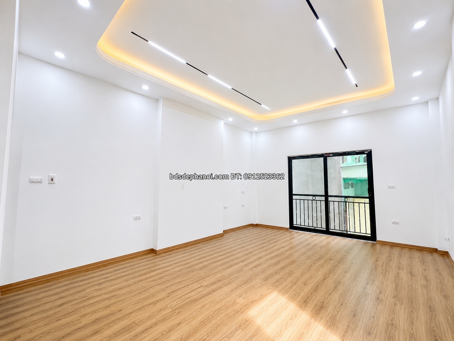 Bán Nhà Ngõ Dương Văn Bé Hai Bà Trưng, Ngõ Nông, 41m², 5 Tầng, Thang Máy, Gần Times City