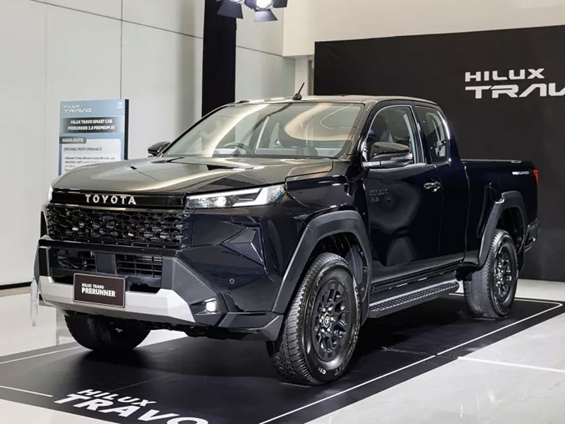 Toyota Hilux 2.8L 4x2 MT 2026