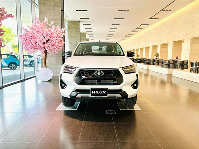 Toyota Hilux 2.4L 4X2 AT