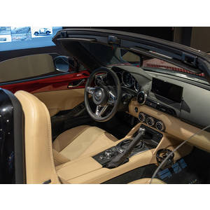 Mazda MX-5 2.0 RF Mui Cứng