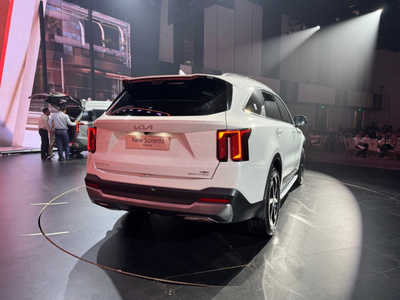 New KIA Sorento 1.6 Turbo HEV Signature