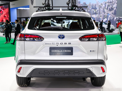 New Toyota Corolla Cross 1.8V