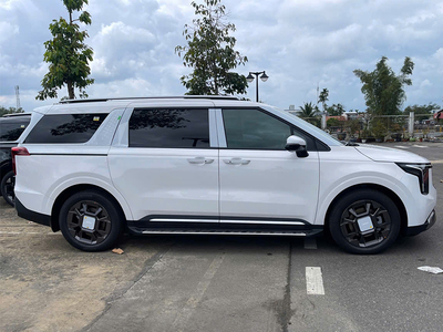 New KIA Carnival 1.6 Turbo Hybrid Premium 7S​
