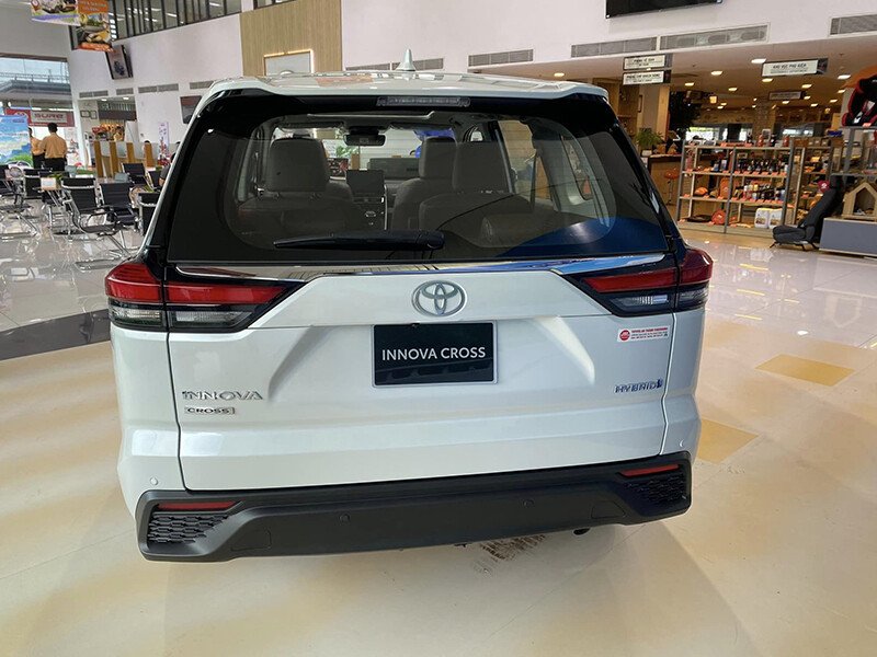 Toyota Innova Cross 2.0G