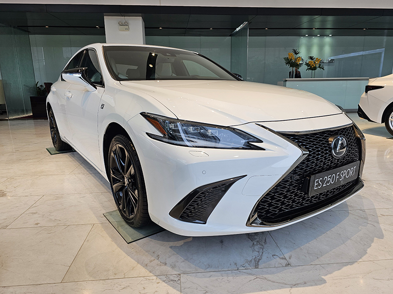 Lexus ES 250 F Sport